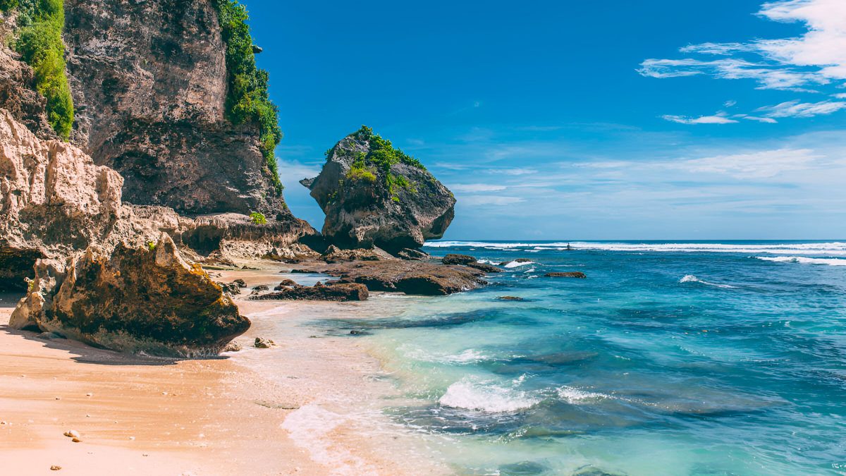 Navigating Bali's Beach Scene: Top Spots for Sun and Surf