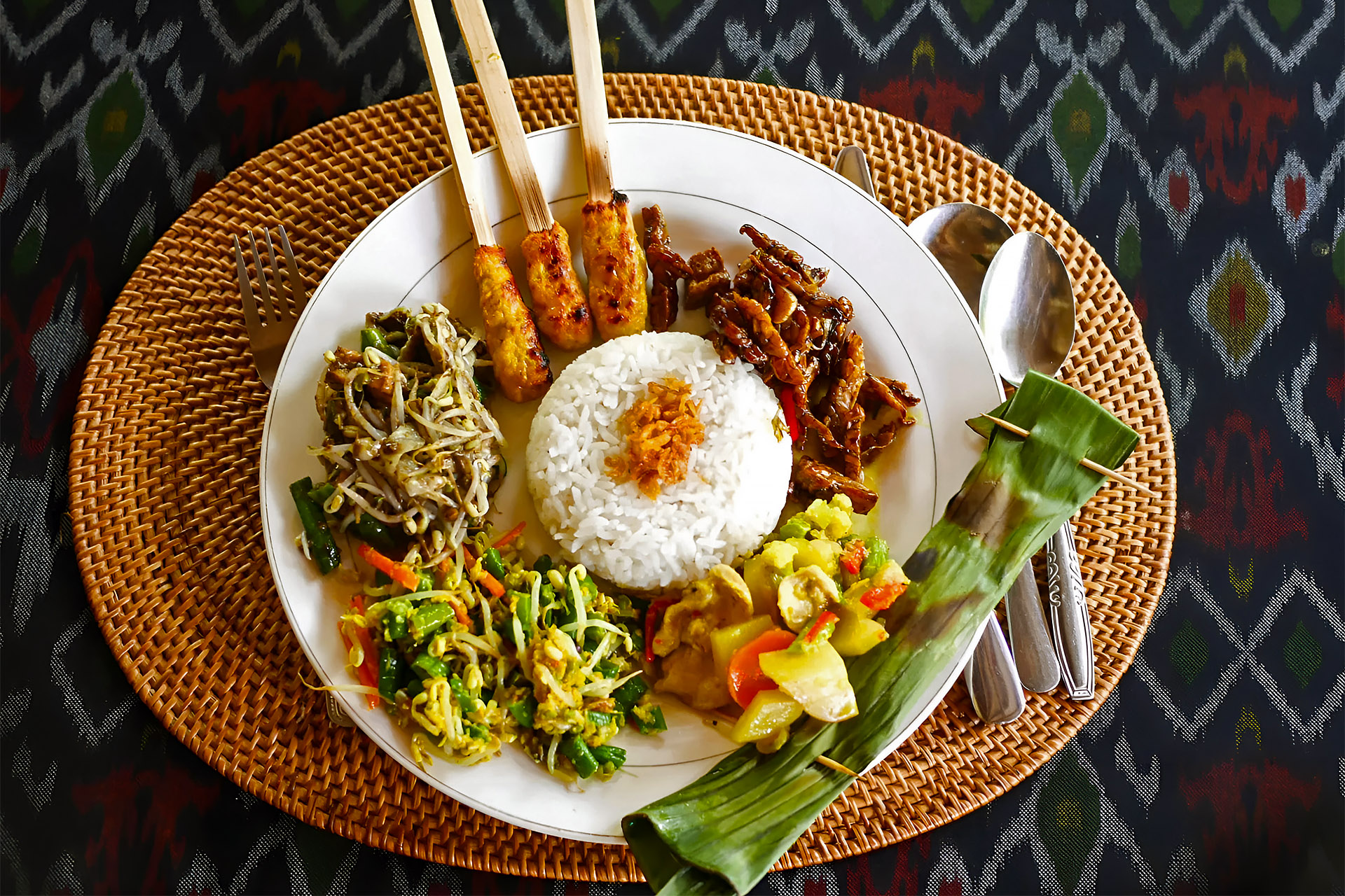 Bali Culinary Adventure: Savoring through Local Flavors