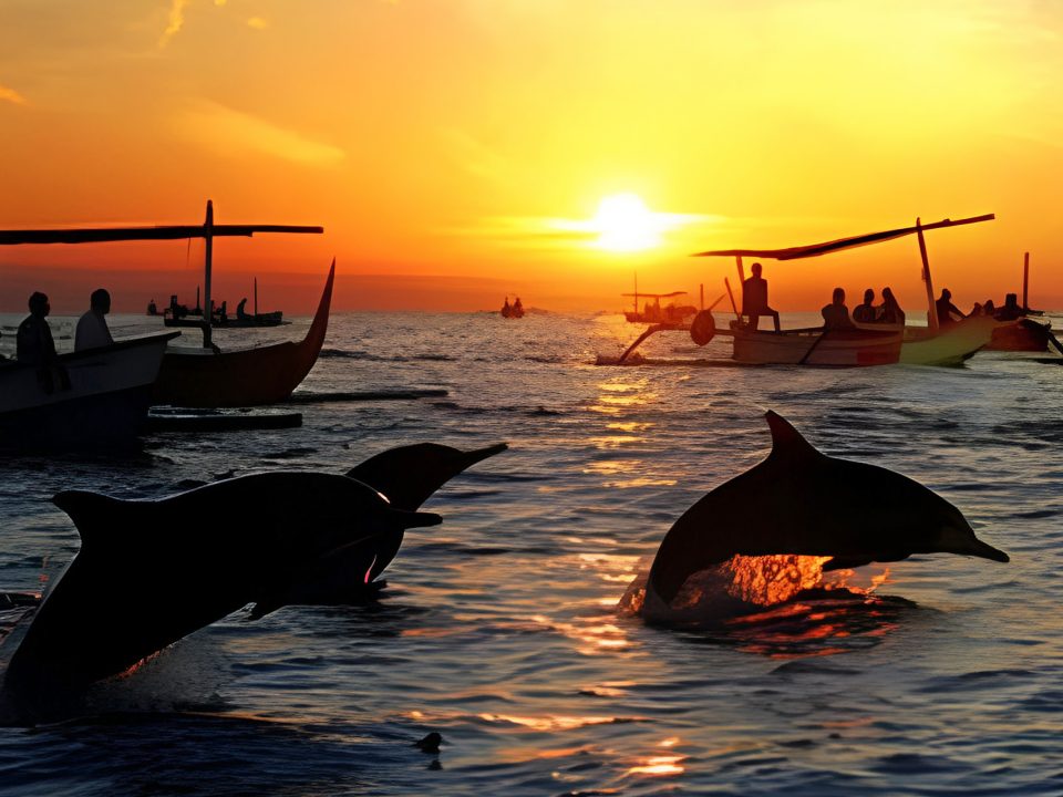 Travel Guide to Lovina Beach in North Bali | Dolphin Watching Tour in Lovina