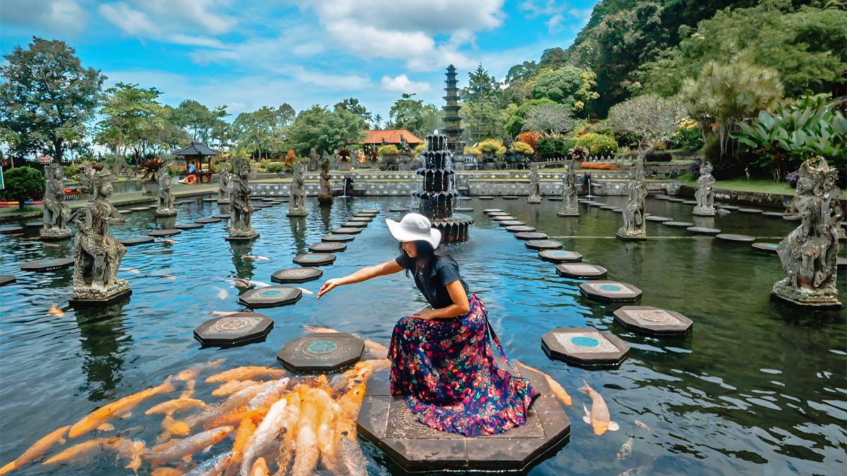 Travel Guide to Tirta Gangga Water Palace East Bali