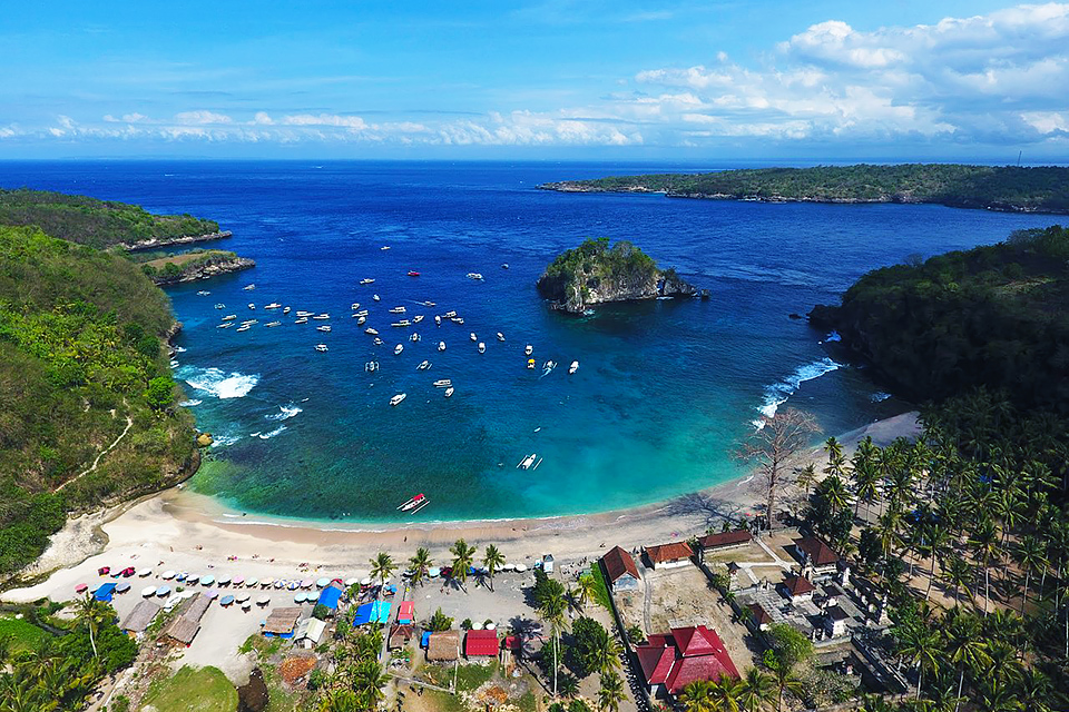 Crystal Bay Nusa Penida Tour - View from the Hill