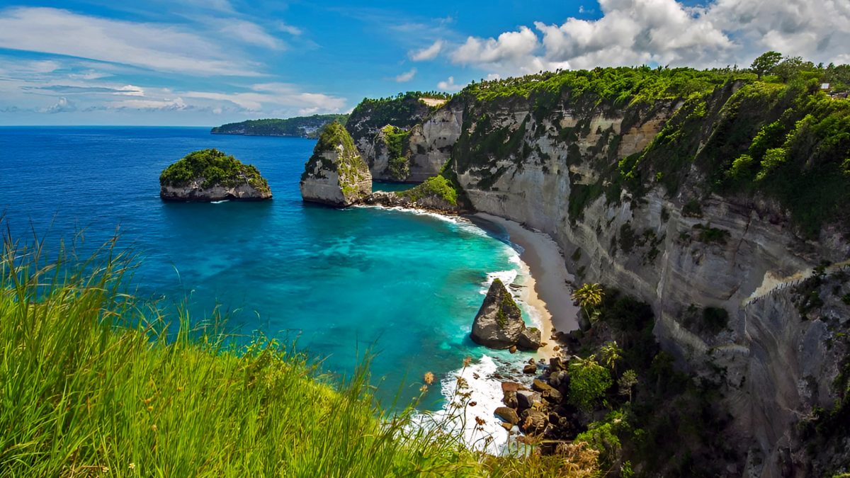 How to Get to Diamond Beach in Nusa Penida