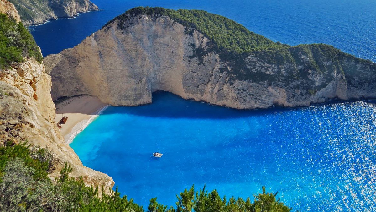 Immerse in the Untamed Beauty of Nusa Penida – East Day Tour