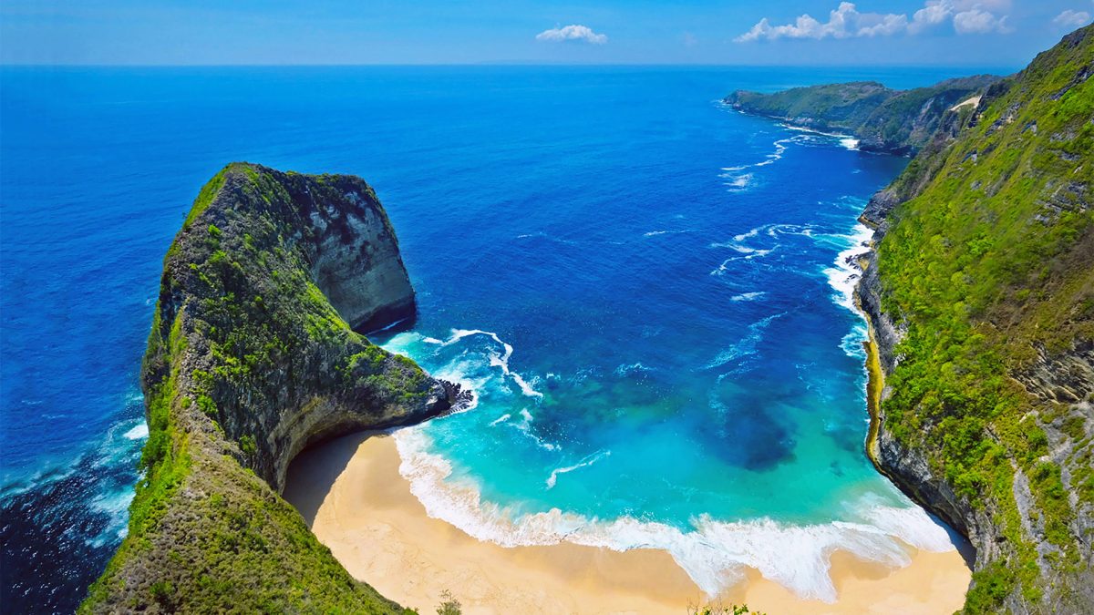 Nusa Penida Travel Guide – Beaches, Cliffs & Marine Life