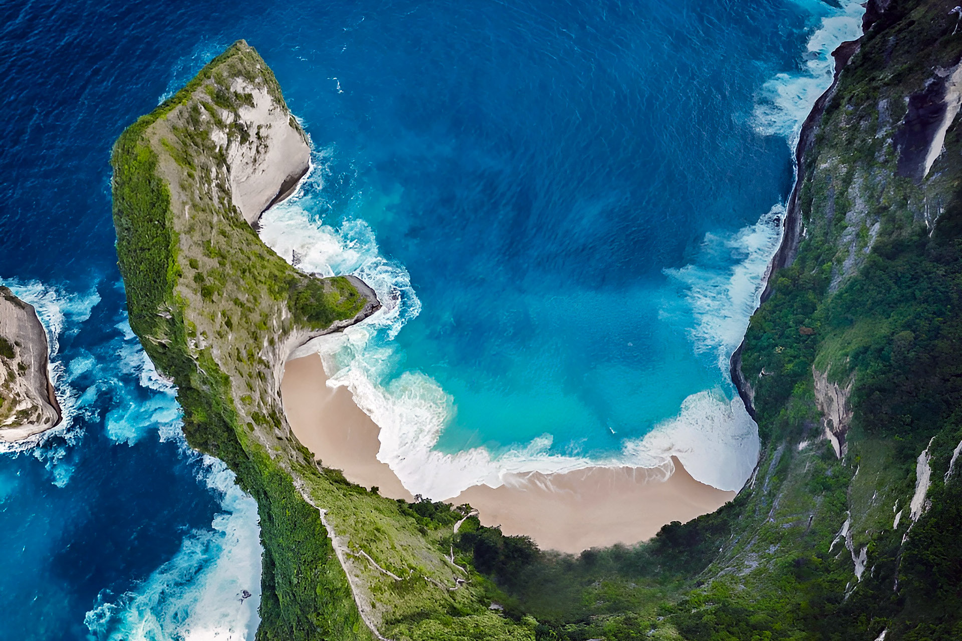 One Day Nusa Penida Itinerary - Top Attraction in Nusa Penida - Kelingking Beach