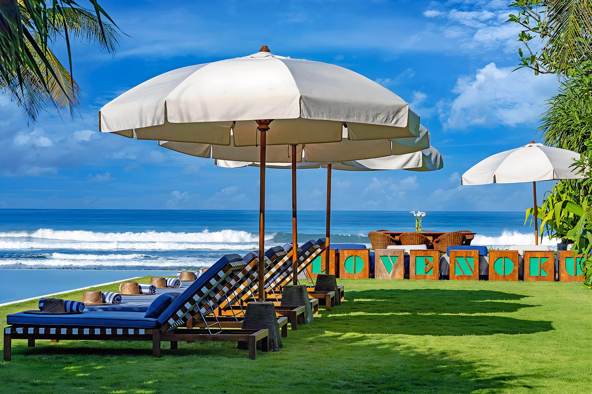 Seminyak Luxury Villas with Private Pool: Noku Beach House Bali