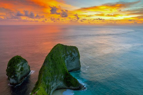 Stay Overnight in Nusa Penida - Enjoy Sunset at Kelingking Beach