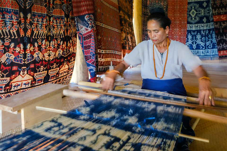 Learning Traditional Ikat Weaving in Sumba