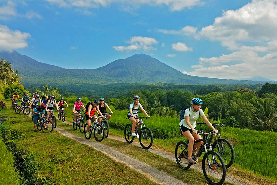 Ubud Cycling Tour to Book Confidently