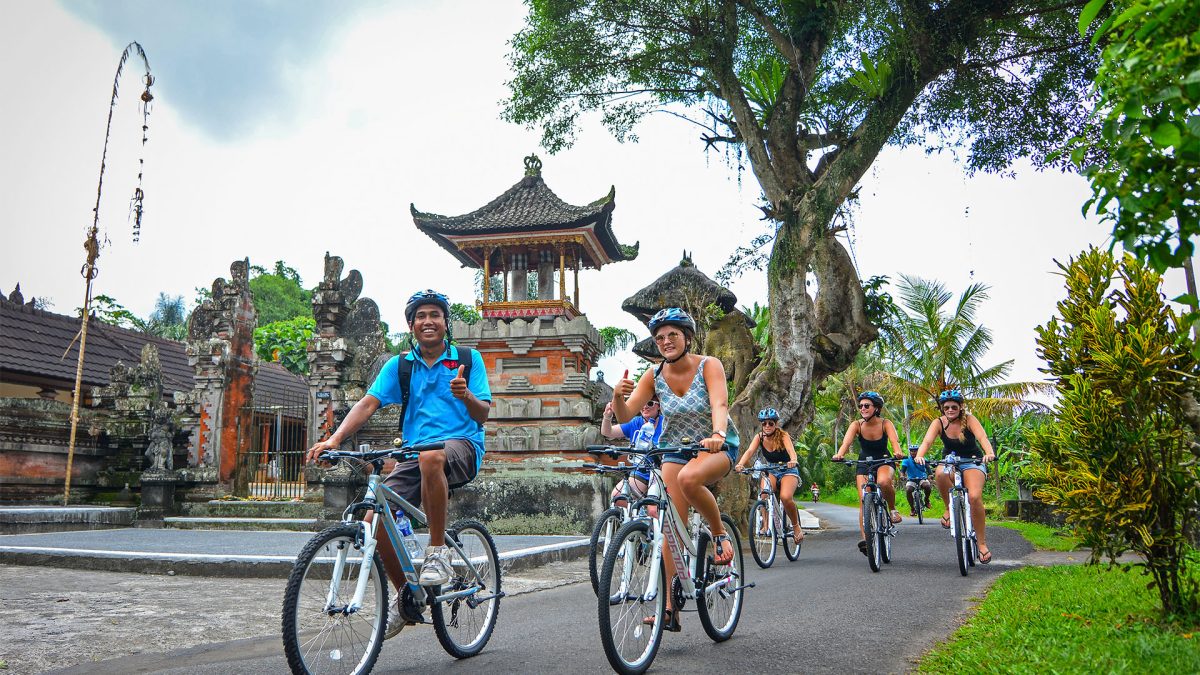 Ubud Scenic Cycling Routes for Family Adventure in Bali