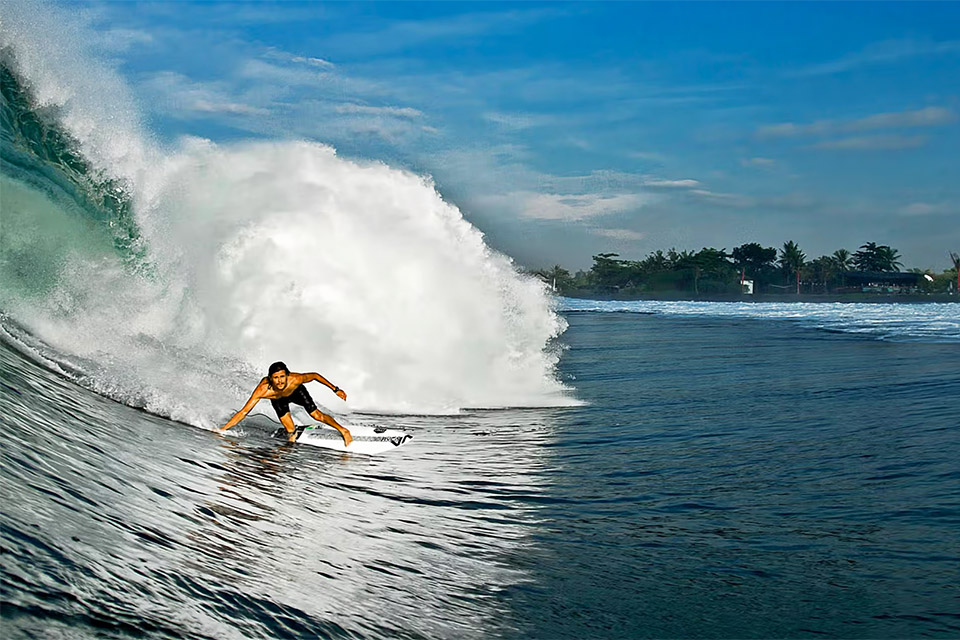 Australia Surfing Bali