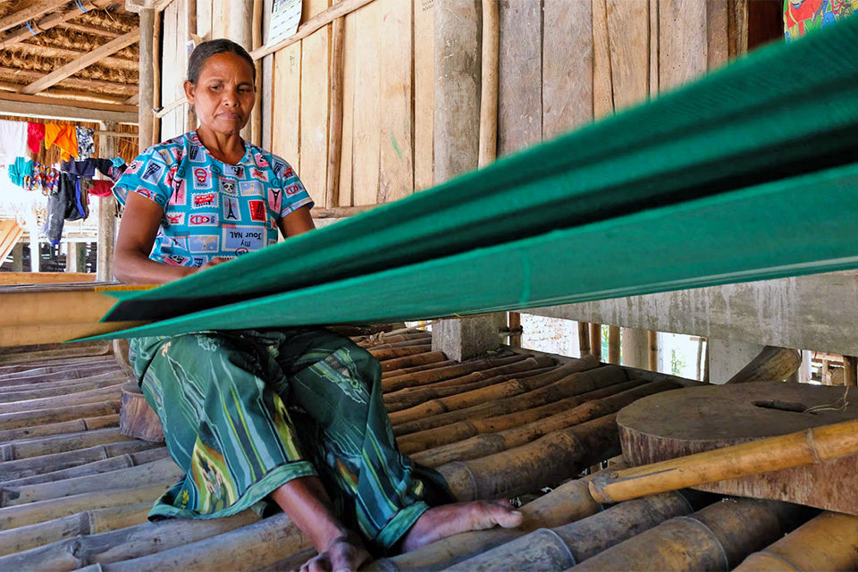 East Sumba Travel Guide - Traditional Weaving