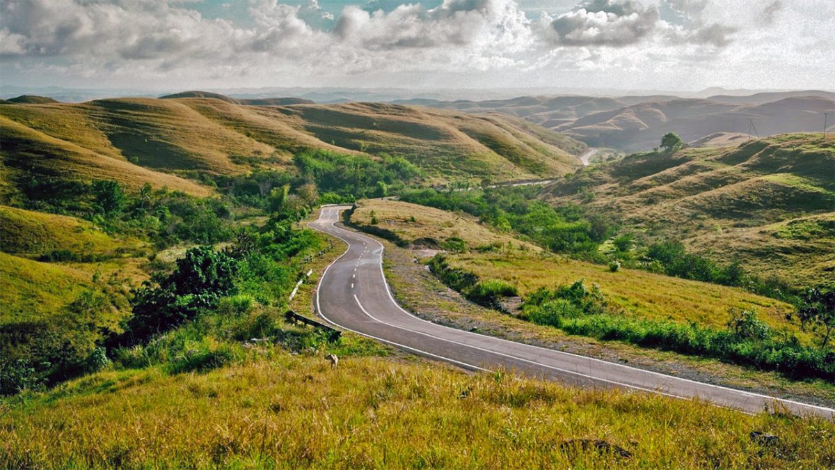 4 Days Sumba Island Tpur | Scenic Transfer from West to East