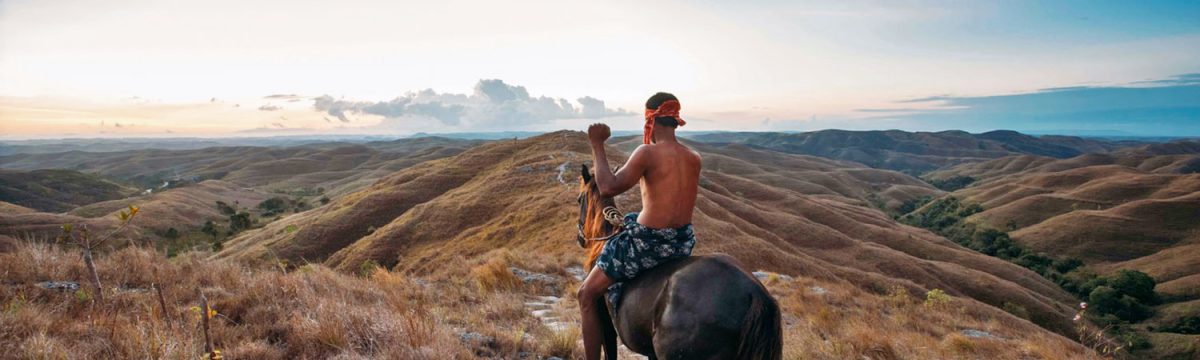 6-7 Days Sumba Tour - West to East