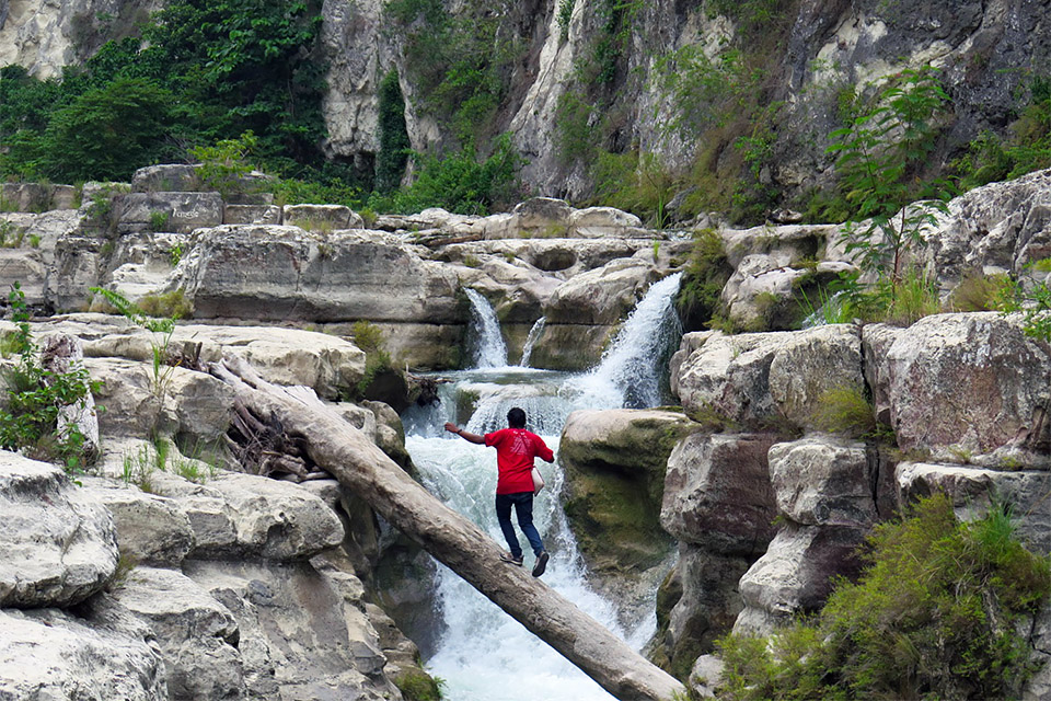 Travel Guide to Tanggedu Waterfall Sumba