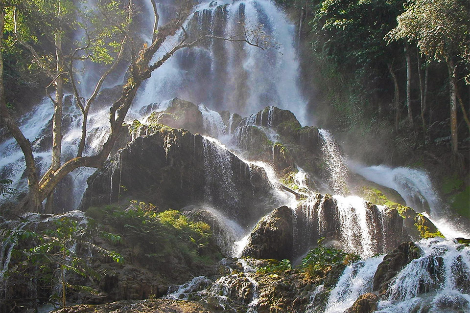 Lapopu Sumba Waterfall Exploration Tour