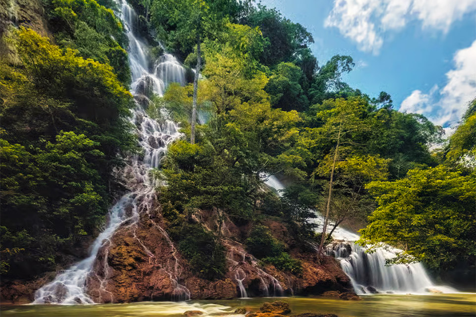 Lapopu Travel Guide Sumba Waterfall Tour Height