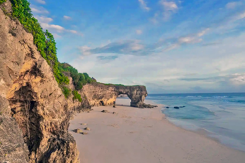 Mbawana West Sumba Travel Guide Daylight