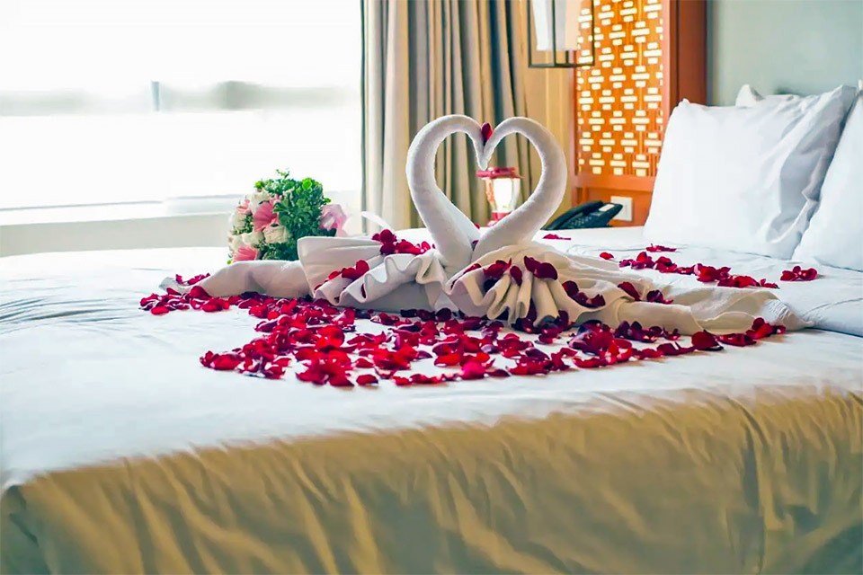 Bali Honeymoon Villa Room Decoration