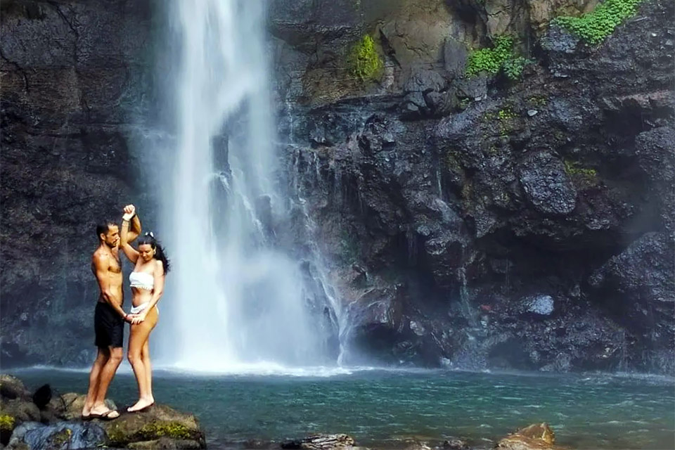 Romantic Waterfall Trekking for Couple Looking to Get Intimate with the Nature