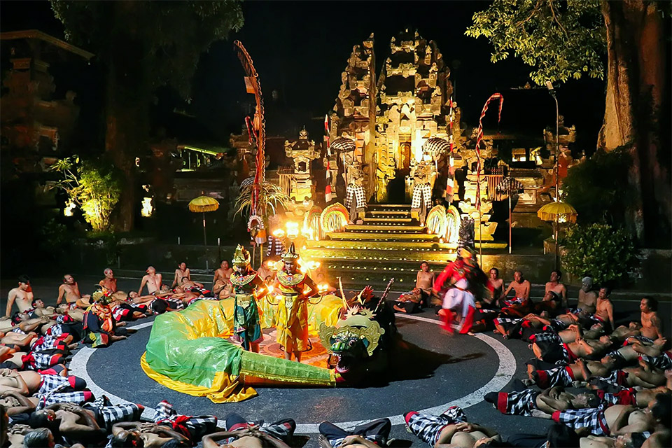 Ubud Traditional Dance Performance