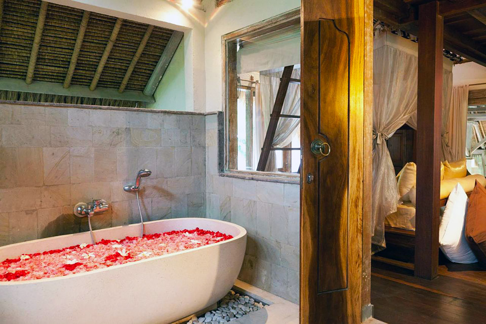 Villa Mathis - a Romantic Honeymoon Villa in Canggu Bali