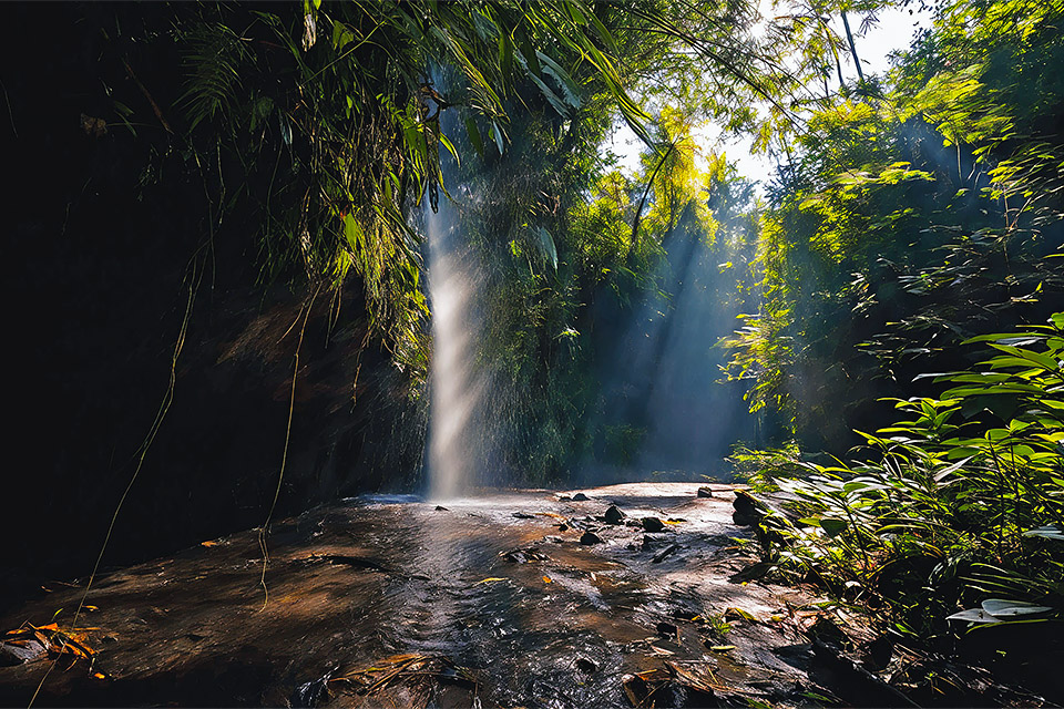 Book Bali Tours Online Visiting Tukad Cepung Waterfall